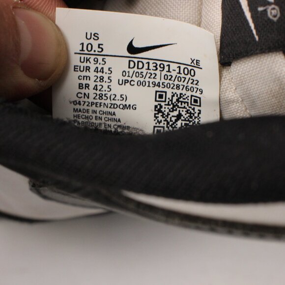 Nike Dunk Low Panda Black White Men\'s Size 10.5 Lace Up Athletic Casual Sneakers main image 9